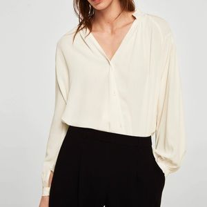 NWT MANGO Cream V-neck Blouse XS